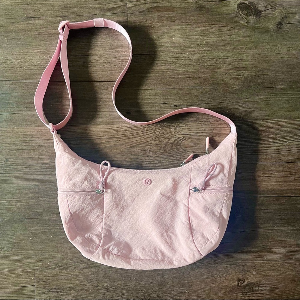 🚨‼️SOLD‼️🚨Lululemon Light Pink Crossbody Bag slouchy sling bag